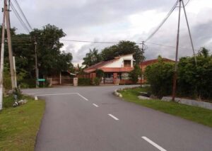 Có nên ở nhà bị đâm hông không ? Hóa giải thế nào