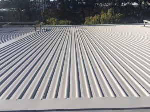 Tiêu chuẩn thi công thiết kế độ dốc thoát nước mái bằng là bao nhiêu ?