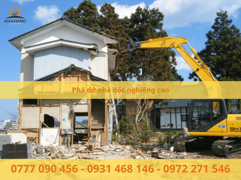 Phá dở nhà dốc nghiêng cao