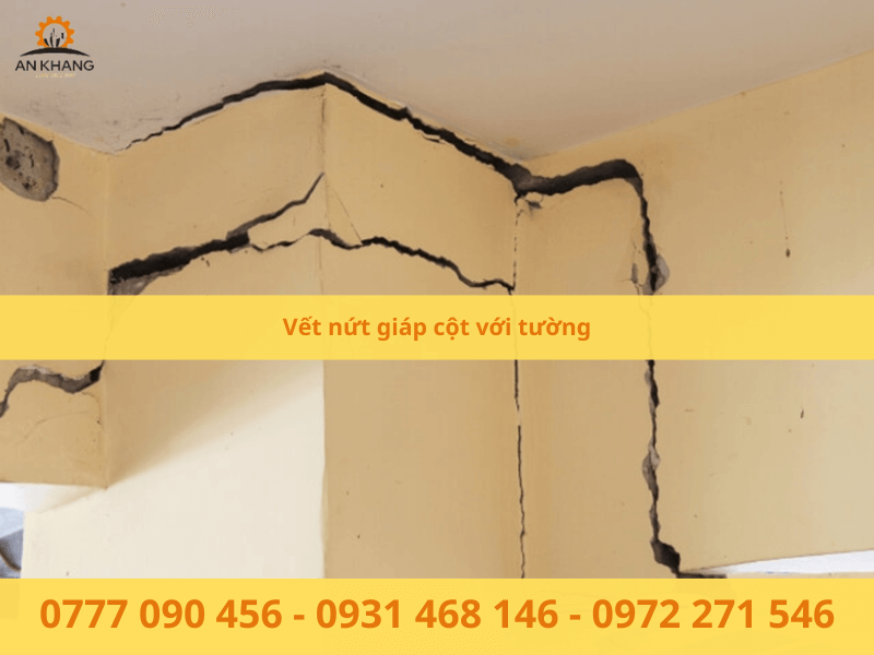 Vết nứt giáp cột với tường